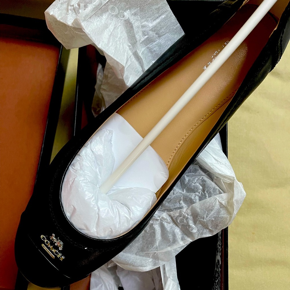 Coach sleek flats in black
